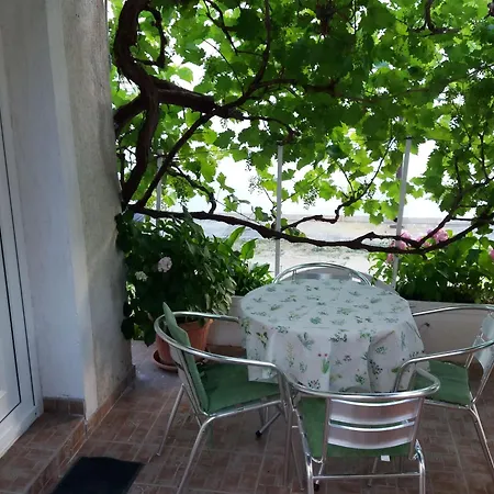 Apartment Lavanda & Rab Town
